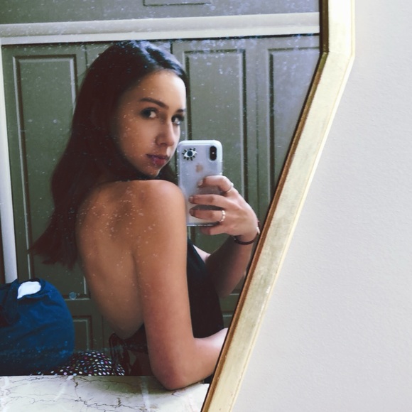 Meet your Posher, Rachel - Picture 2 of 3